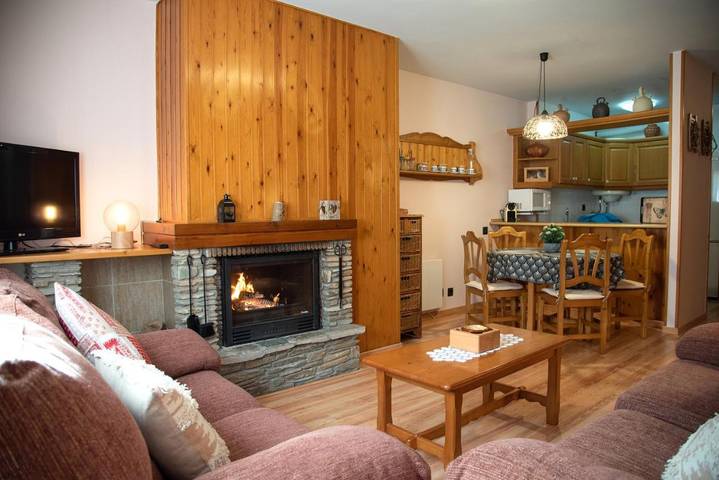 Apartamento de vacaciones para 6 personas, con vistas además de jardín y piscina, Se admiten mascotas - 1