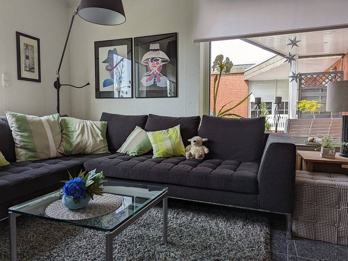 Bungalow Meerlust in Dornumersiel – direkt am Deich mit Wintergarten, drei Schlafzimmern und zwei Bädern in Dornumersiel, Dornum