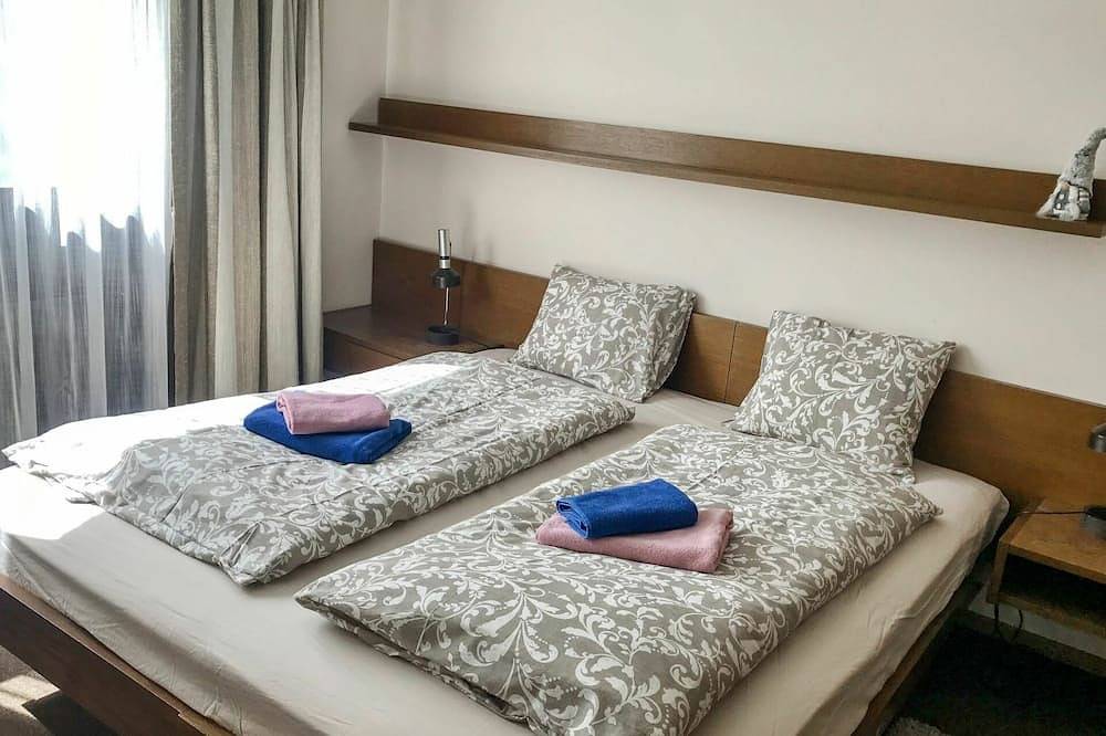 Ganze Wohnung, Schöne Wohnung für 4 Gäste mit Pool,  W-Lan, Tv, Balkon, Haustiere erlaubt und Panoramablick in San Bernardino GR, Mesocco