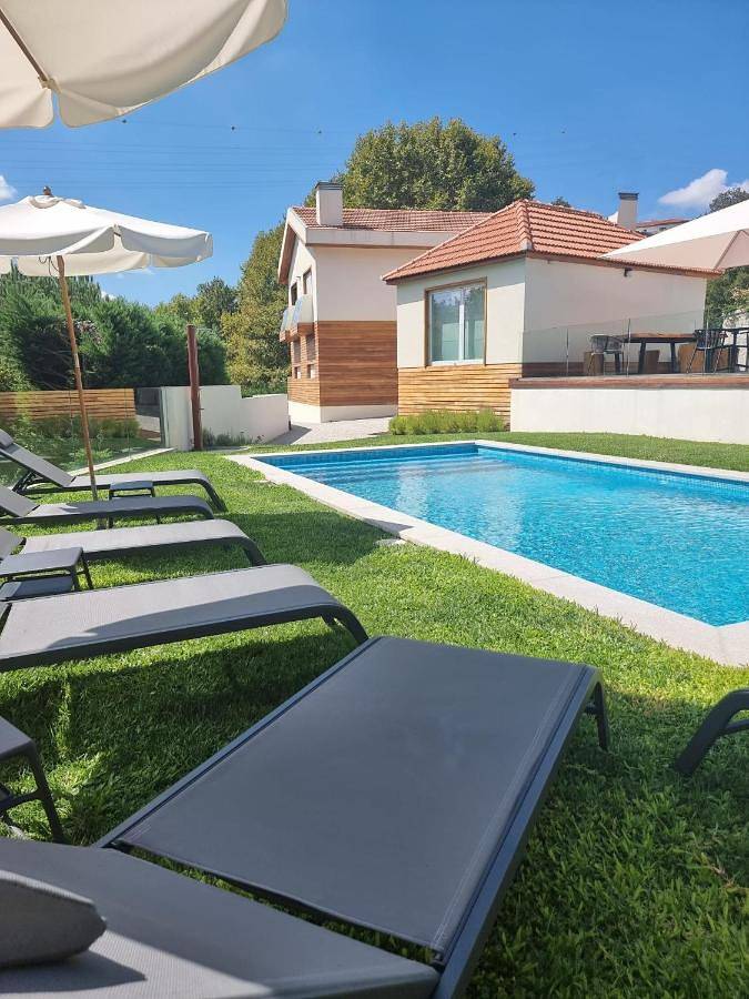 Casa de férias para 3 pessoas, com jardim e piscina e ainda vista em Marco de Canaveses