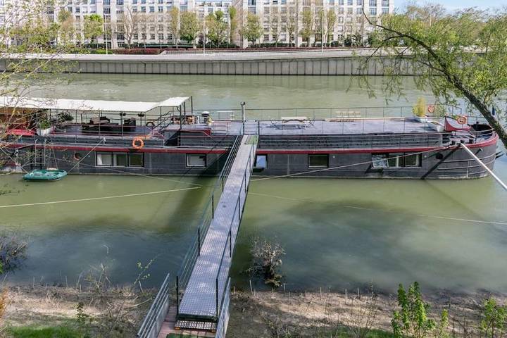 Location de vacances pour 10 personnes, avec piscine ainsi que vue et terrasse, animaux acceptés à Puteaux - 4