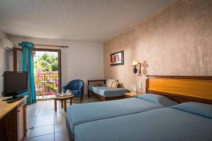 Club vacances pour 3 personnes, avec sauna et jardin ainsi que jacuzzi et piscine en Crète - 2