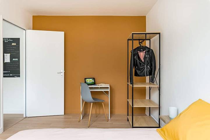 Appartement entier, Appart Cosy - Comme à la Maison - Saint-étienne. Garage et Deux Balcons in Saint-Étienne, Loire
