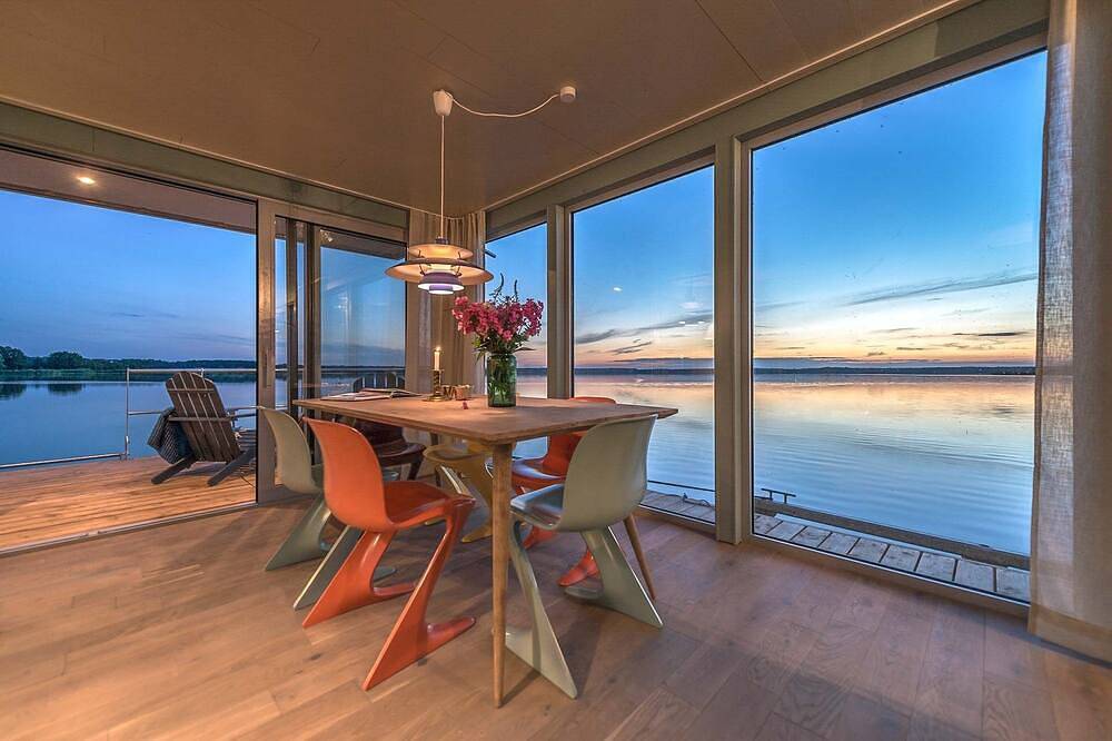 Traumhaff® Hausboot La Péniche  / Ostsee-Design, Sonnenuntergang & Sauna an Bord in Luckow, Vorpommern Greifswald