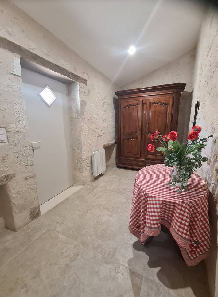 Gîte pour 10 personnes, avec terrasse ainsi que jardin et piscine à Les Lèves-et-Thoumeyragues - 3