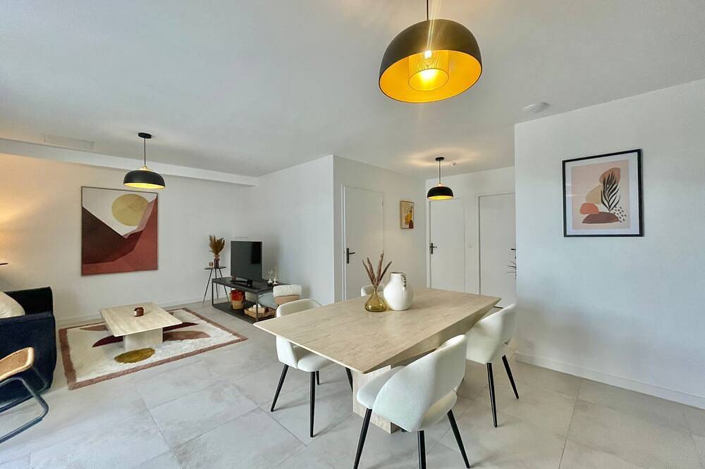 Entire apartment, Grand Appartement Moderne in Lunel-Viel, Côte d'Améthyste