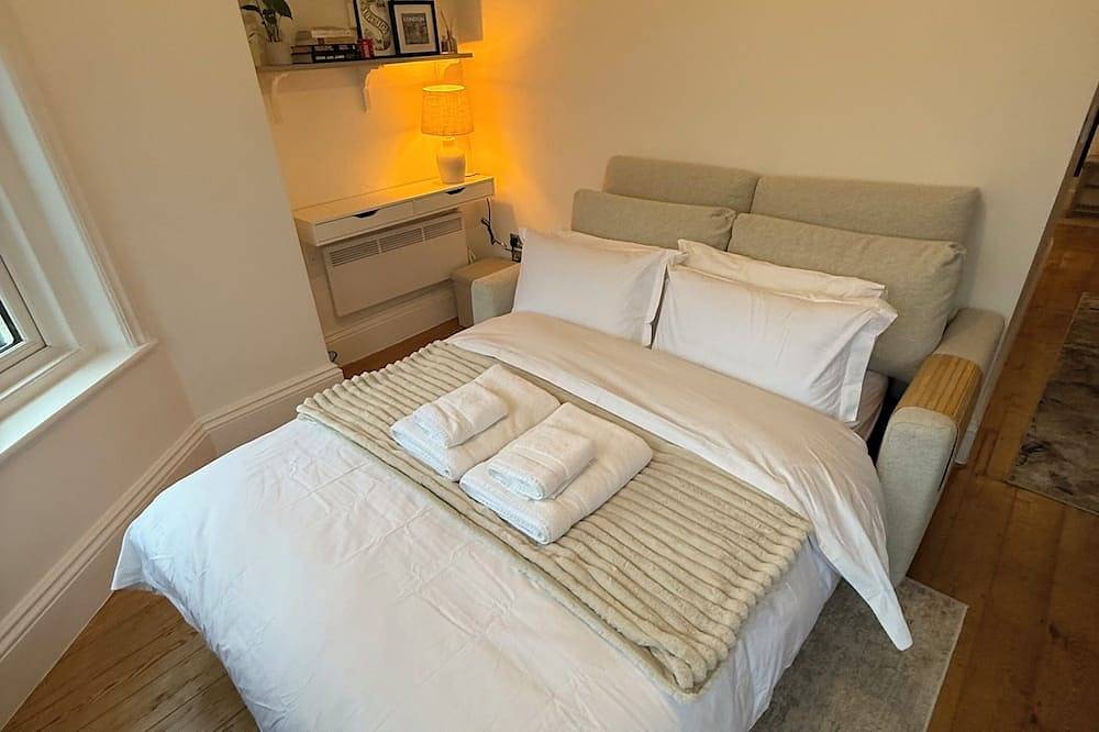 Entire apartment, Beautiful 1-bedroom apartment. Perfect for couples, families, or friends. in Surbiton, London