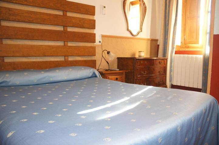 Casa de vacaciones para 12 personas, con terraza, Se admiten mascotas en Sierra de San Vicente - 2