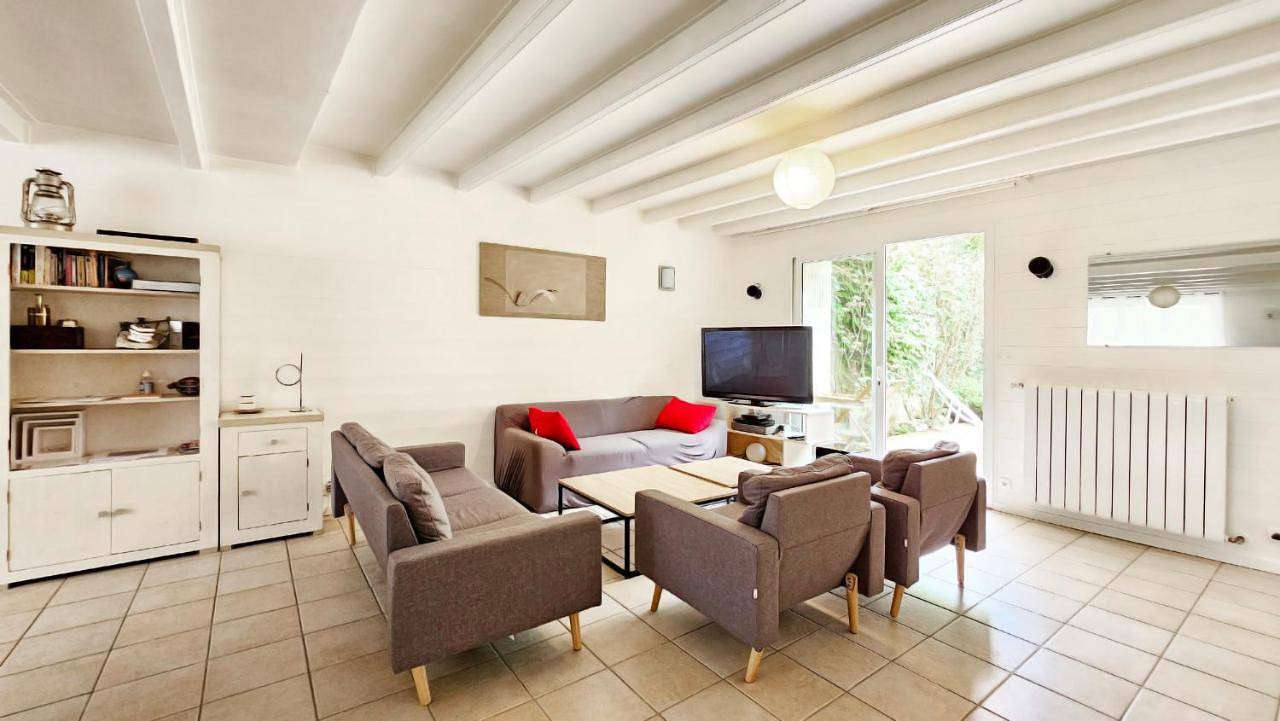 Four-Bedroom House in Le Mazeau, Fontenay-le-Comte