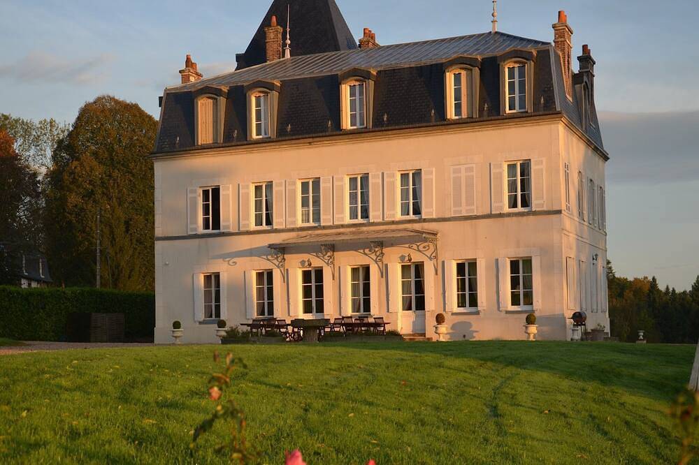 Château pour 23 Personnes dans Asnières, Eure