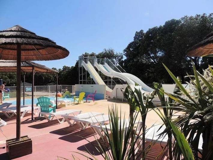 Mobil home pour 2 personnes, avec terrasse et piscine, animaux acceptés à Boisseron - 4