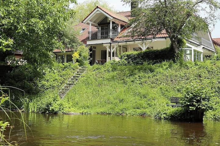 Ferienhaus für 11 Personen, mit Pool in Gauting