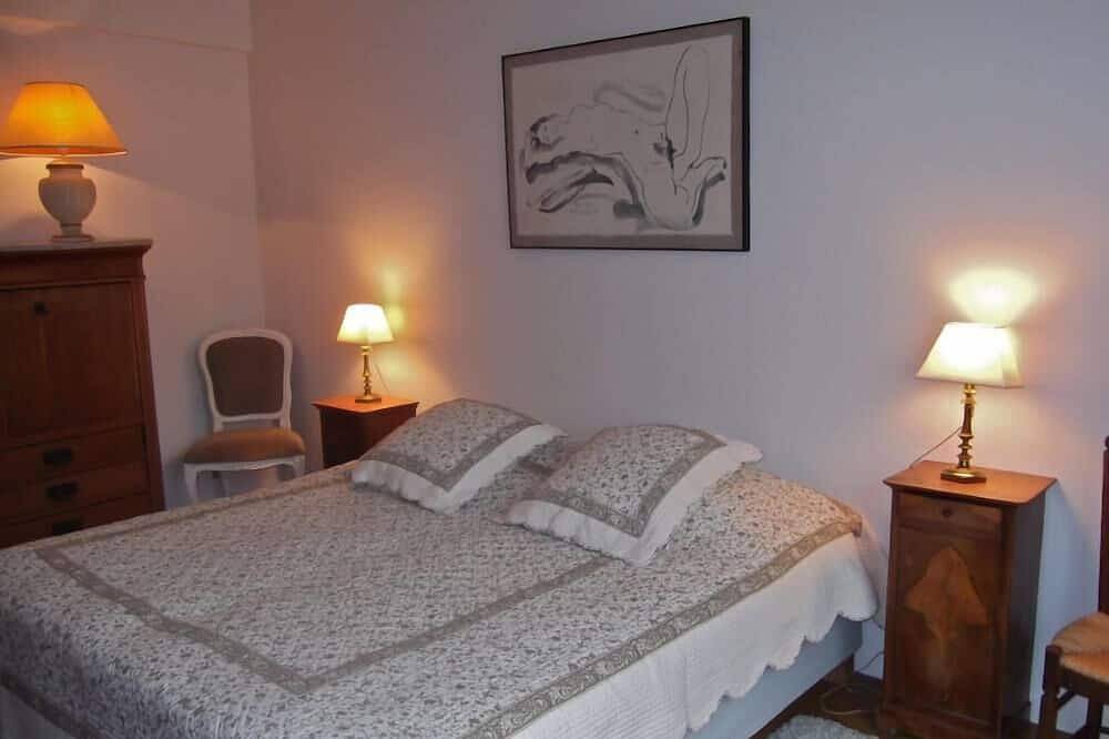 Hel lägenhet, Renovated apartment, top floor, sea view, landscaped terrace 40m2, in Beaulieu-sur-Mer, Nice region