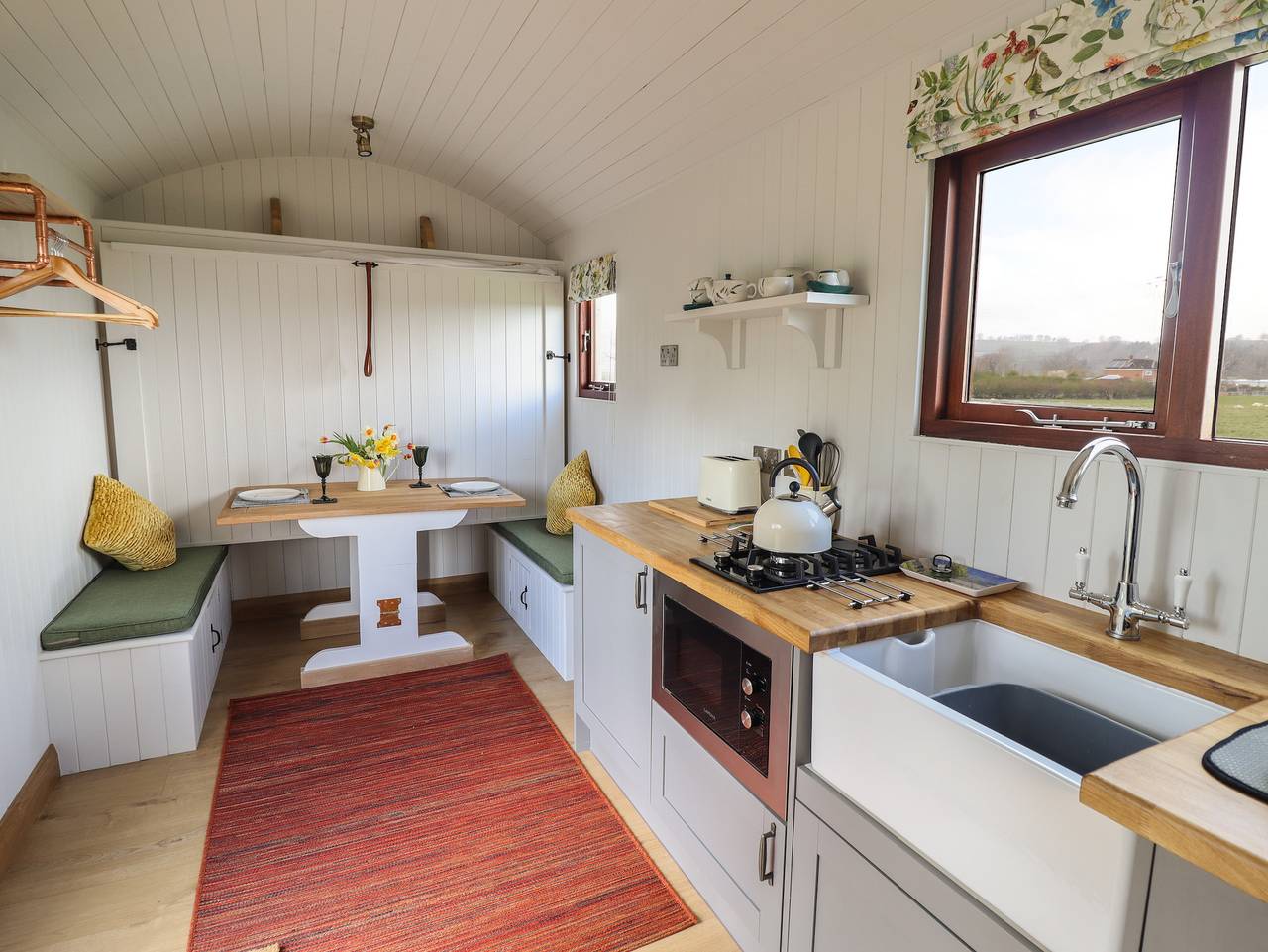 Balwen Shepherd's Hut in Powys