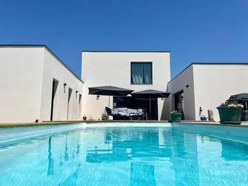 Cottage pour 8 personnes, avec piscine et jardin à Le Bernard