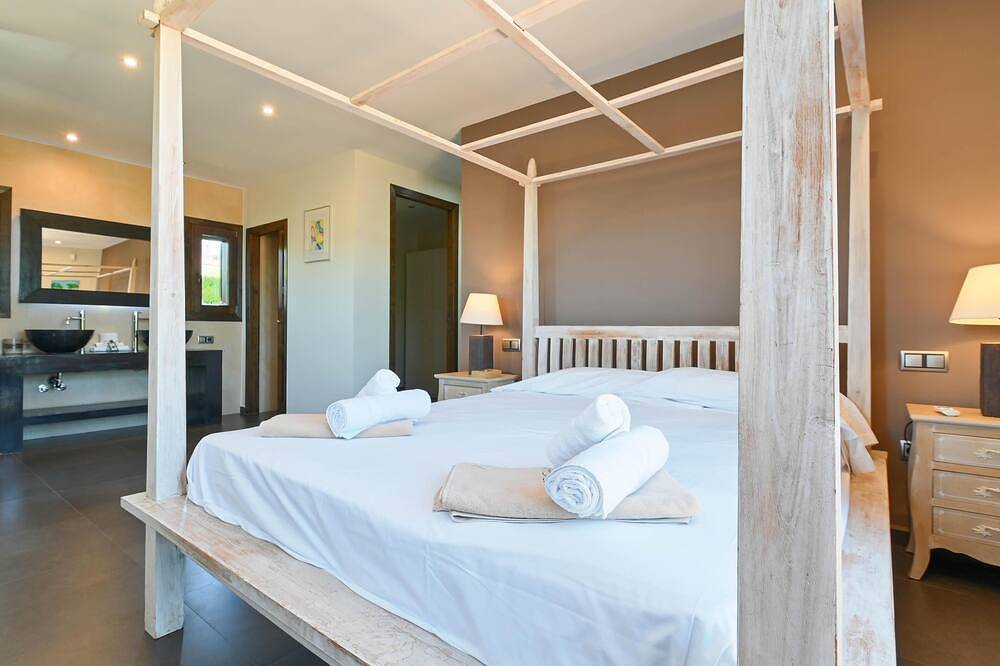 Villa de lujo grande y romántica  con piscina privada en Denia, Costa Blanca, España para 8 personas in Beniarbeig, Costa Blanca