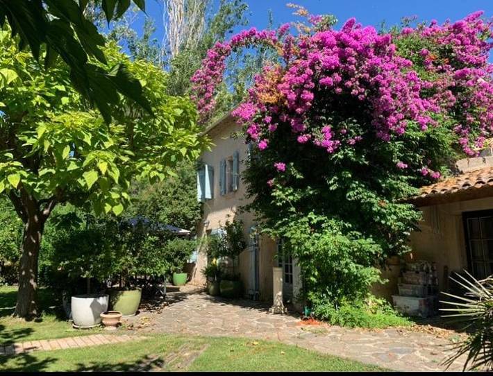 Villa pour 12 personnes, avec Balcon et Terrasse ainsi que Jardin et Piscine à Le Pradet