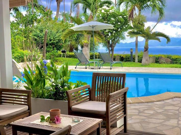 Appartement de vacances pour 2 personnes, avec vue ainsi que jardin et piscine