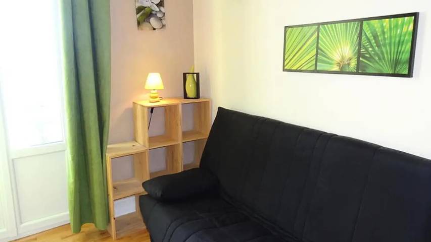 Gîte pour 3 personnes, avec Piscine dans Parc du Bois Vidal - 4