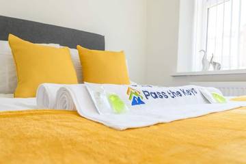 Glamping for 9 People in Leeds, West Yorkshire, Photo 4