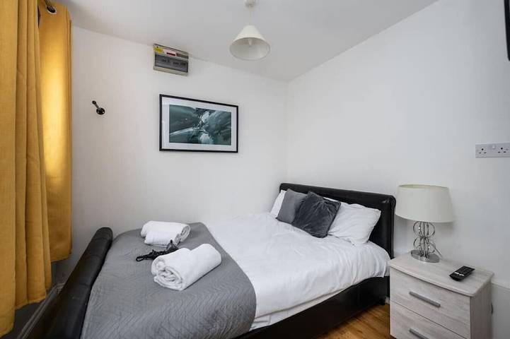 Ganze Wohnung, En-suite Flat • Kitchen • Quiet Near Shops & Bus in Swansea, Swansea und Umgebung