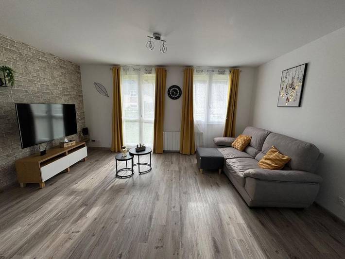 Location de vacances pour 4 personnes, avec jardin à Angiens