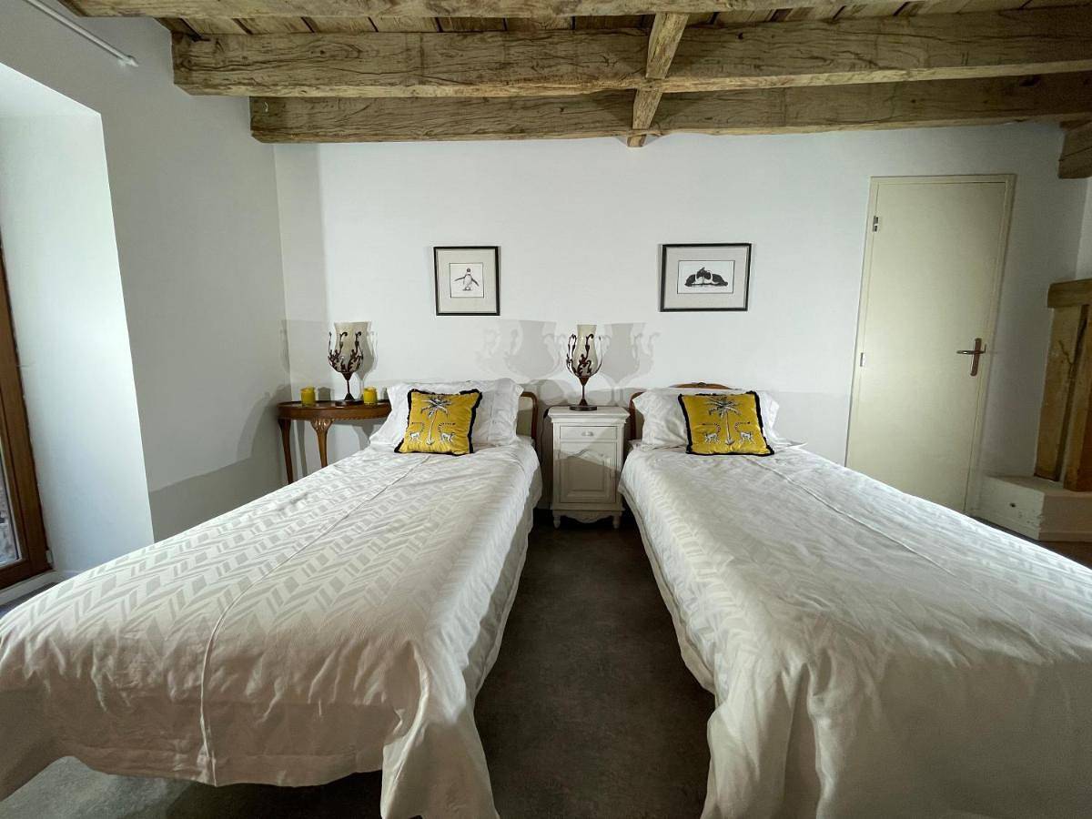 Family Room in Troche, Région de Brive-la-Gaillarde