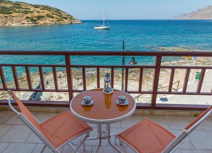 Ferienwohnung für 5 Personen, mit Terrasse und Ausblick in Sitia Gemeinde