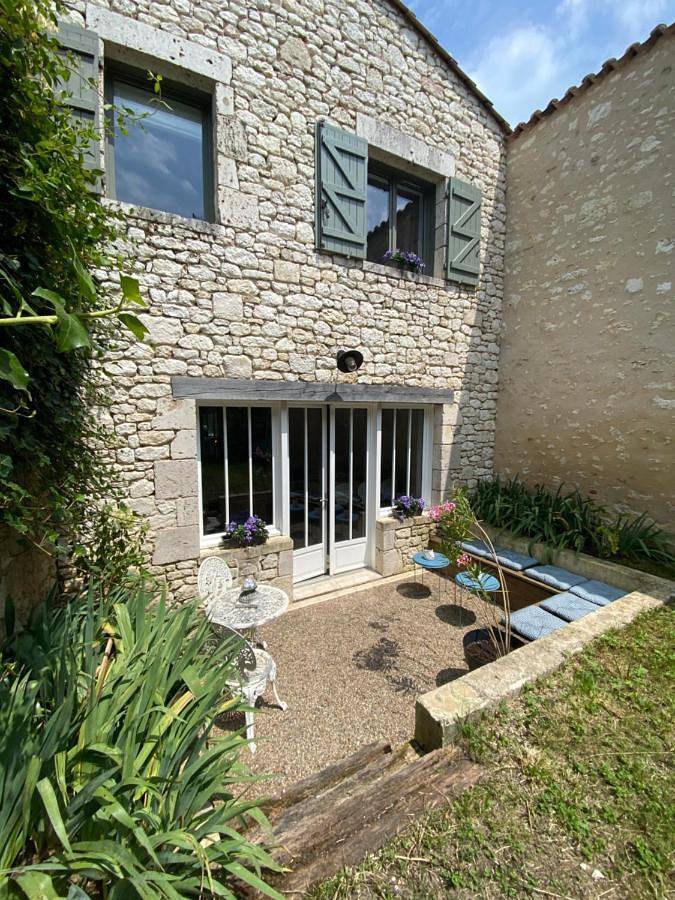 Location de vacances pour 4 personnes, avec jardin, animaux acceptés à Villeréal