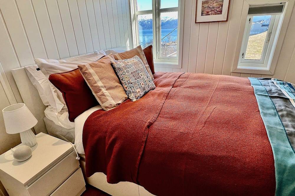 Hardangerfjord hideaway - luxury heritage home near Norheimsund, Kvam in Øystese, Kvam herad