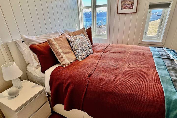 Hardangerfjord hideaway - luxury heritage home near Norheimsund, Kvam in Øystese, Kvam herad