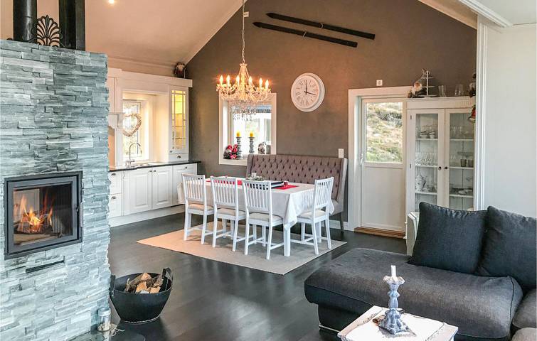 Ferienhaus für 8 Personen mit Terrasse in Selje