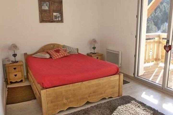 Chalet pour 8 personnes, avec balcon et jacuzzi dans Le Lioran - 2