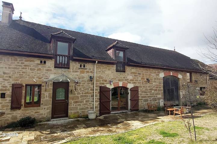Cottage pour 8 personnes, avec terrasse et jardin à Strenquels
