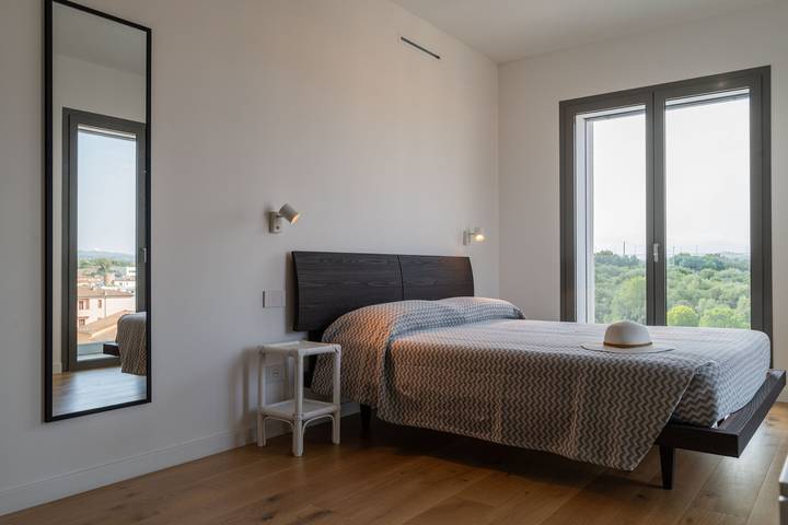 Gîte pour 2 personnes, avec terrasse dans Olbia - 4