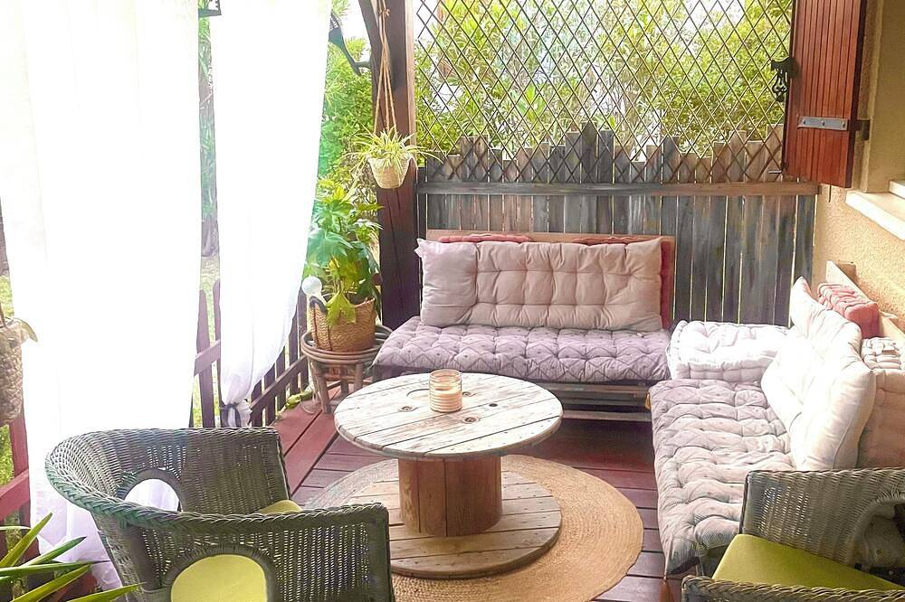 Mazet/Gîte cosy pour 2 à 5 personnes – Domaine privé et familial proche nature in Vallon-Pont-d'Arc, Ardèche
