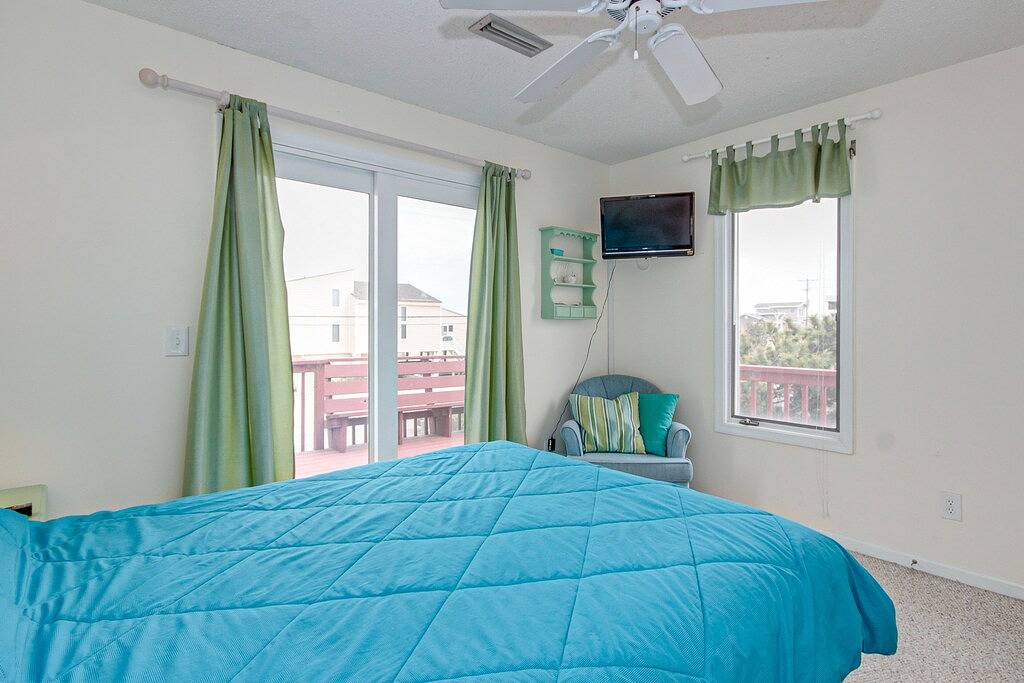 Well-Appointed Home w/Private Outdoor Pool, Gas Grill, Washer/Dryer, A/C in Sandbridge Beach, Sandbridge