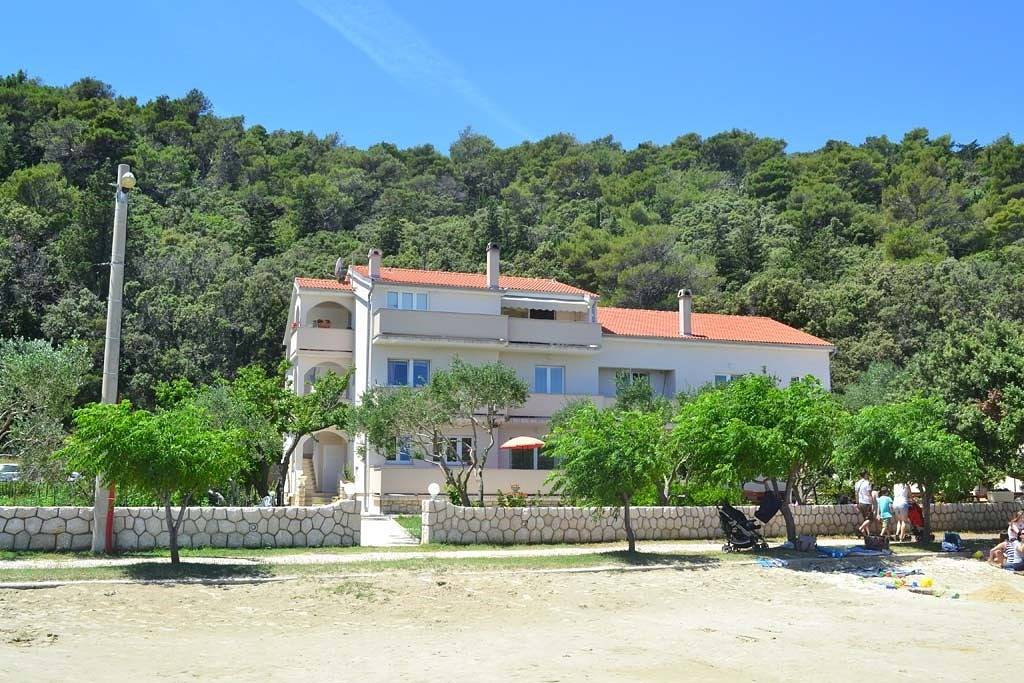 Dreibettzimmer Marijana Kampor S5 auf der Insel Rab in Kampor, Rab