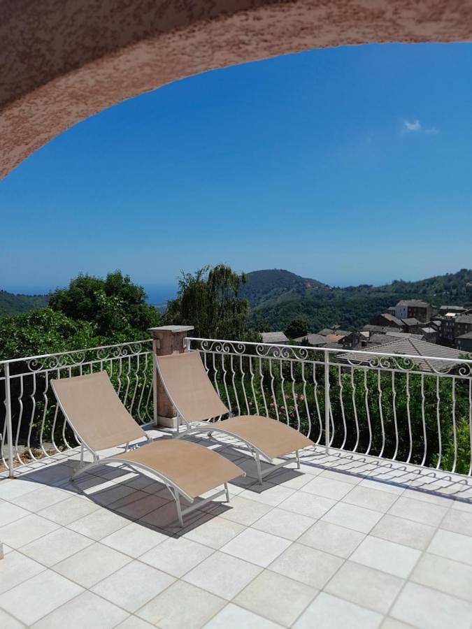 Location de vacances pour 7 personnes, avec vue sur le lac ainsi que terrasse et vue, animaux acceptés à Pietra-di-Verde - 4