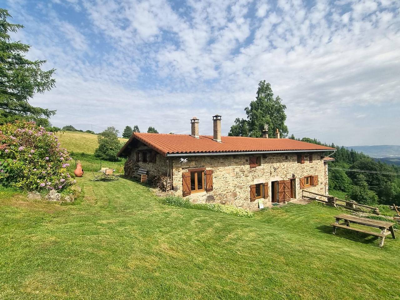Charmantes Ferienhaus im Herzen des Pilat in Doizieux, Regionaler Naturpark Pilat