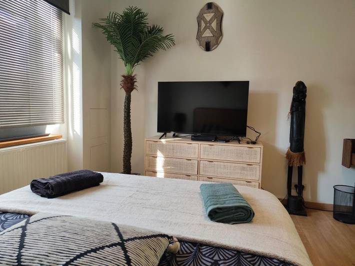 Gîte pour 2 personnes, avec jacuzzi ainsi que jardin et sauna à La Bruyère - 4