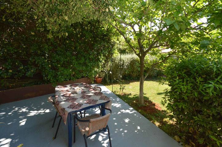 Gîte pour 4 personnes, avec Jardin à Premantura - 3
