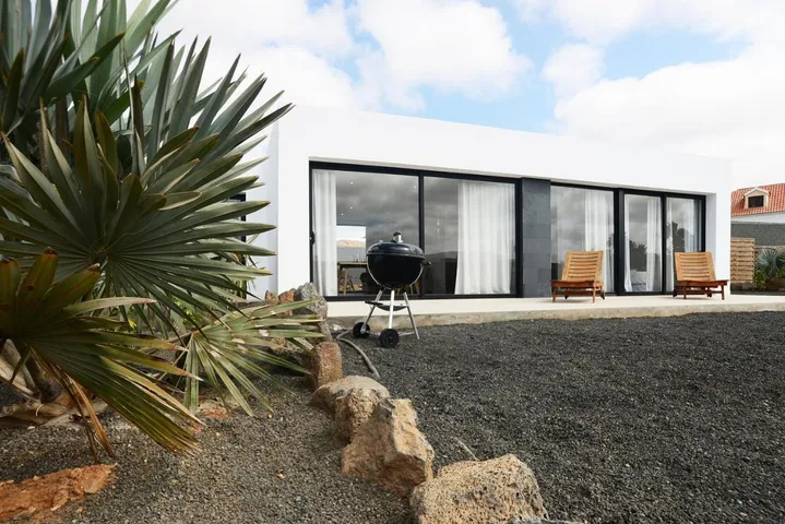 Villa for 4 people, with garden and terrace - 1