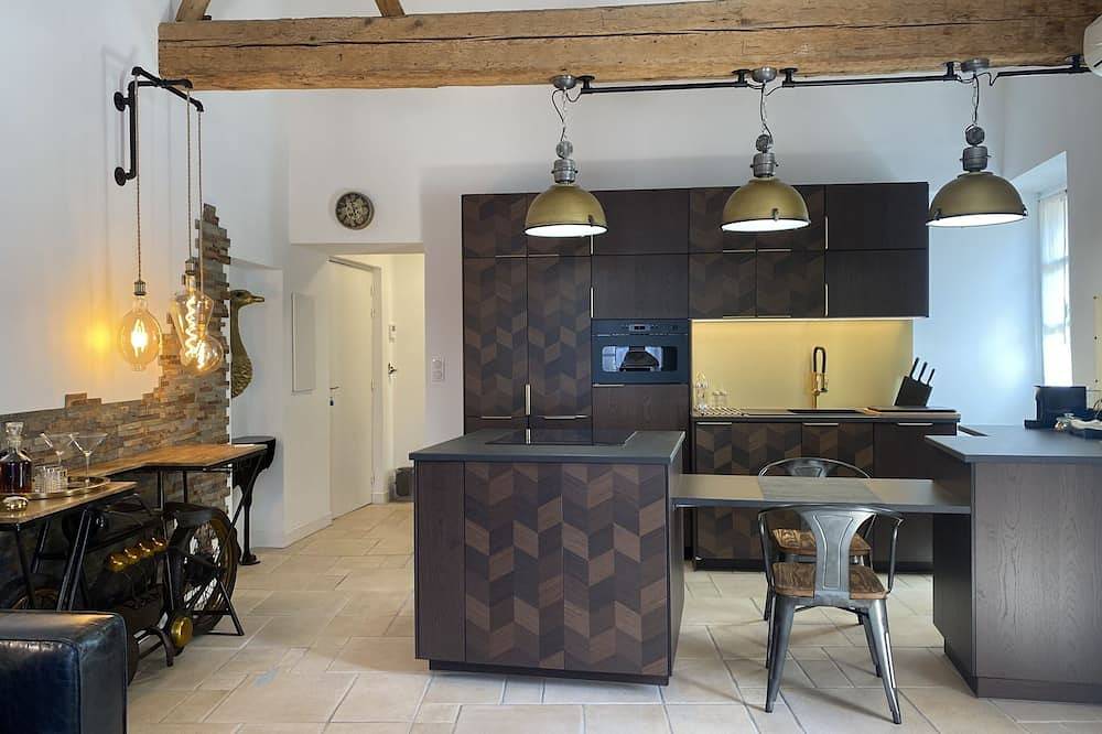 Appartement entier, Appartement hyper centre Style Industriel-Luxe in Avignon, Vaucluse