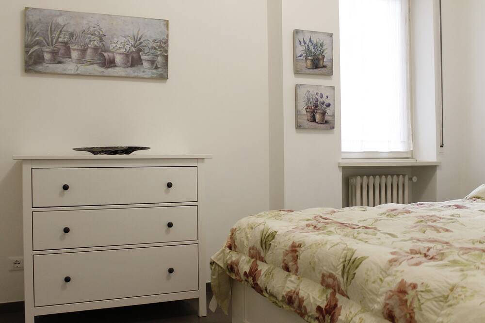 Geheel appartement, King Lear - White Rose - 2 tot 5 personen op 100 meter van de Arena in Centro Storico, Verona