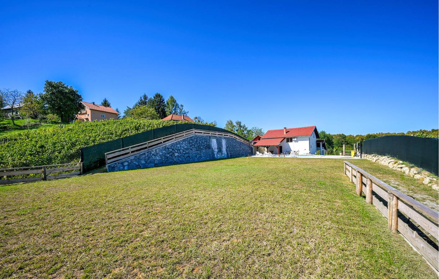 Holiday home for 8 people with terrace in Varazdin