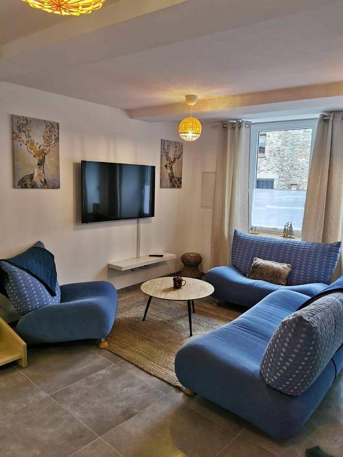 Location de vacances pour 6 personnes, avec jardin à Hargnies - 3