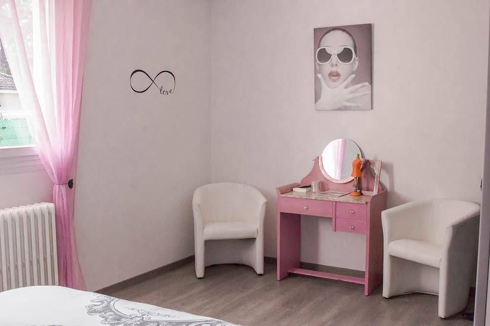 Furnished 3 * Tourism in Burlats, Castres region