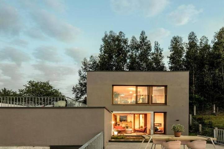 Apartamento para 4 personas, con piscina, Se admiten mascotas en Cangas