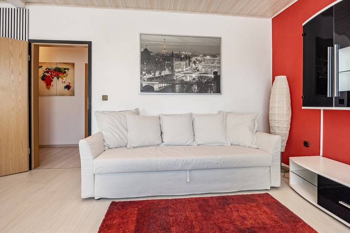Hel lägenhet, Apartment 'Messe-und-Ferien-Wohnung' with Wi-Fi in Seelze, Region Hannover